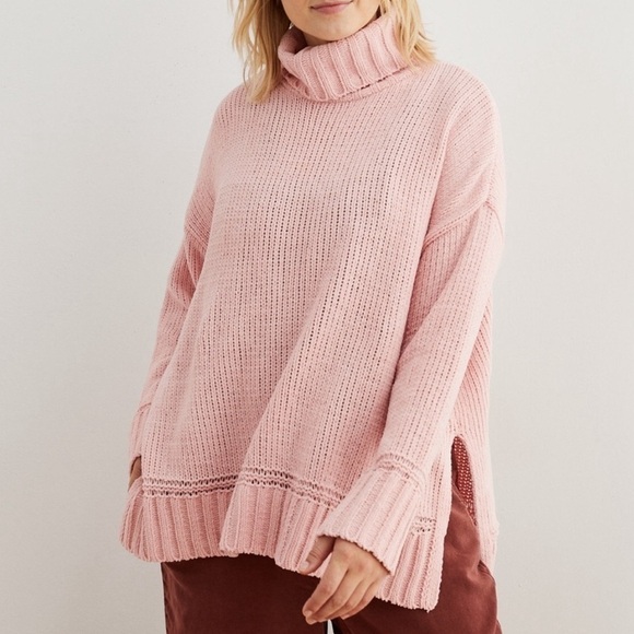 aerie Sweaters - aerie Light Pink Chanille Oversized Long Sleeves Turtleneck Sweater